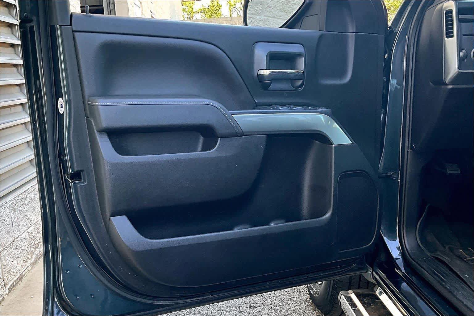 Used 2018 Chevrolet Silverado 1500 LT image 21