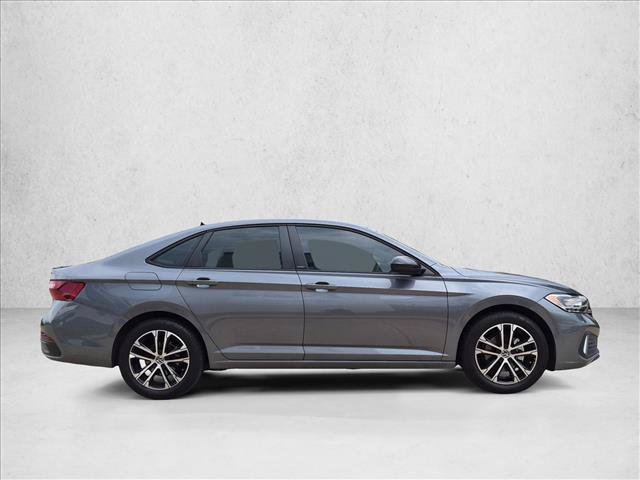 Used 2024 Volkswagen Jetta Sport FWD image 4