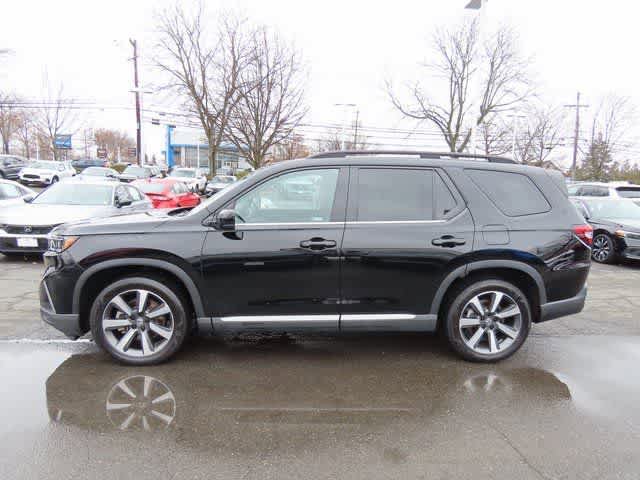 Certified 2025 Honda Pilot Elite image 3