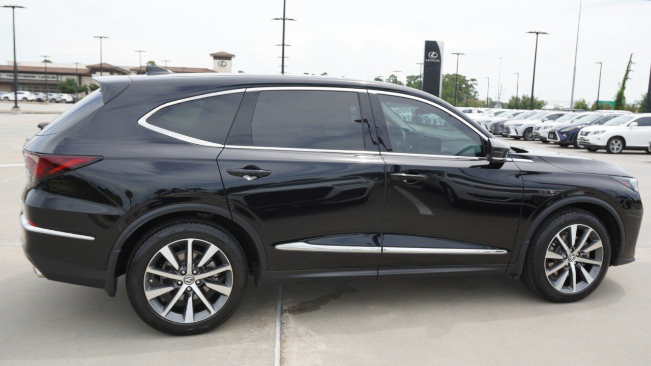 Used 2025 Acura MDX w/ Technology Package AWD/4WD image 4