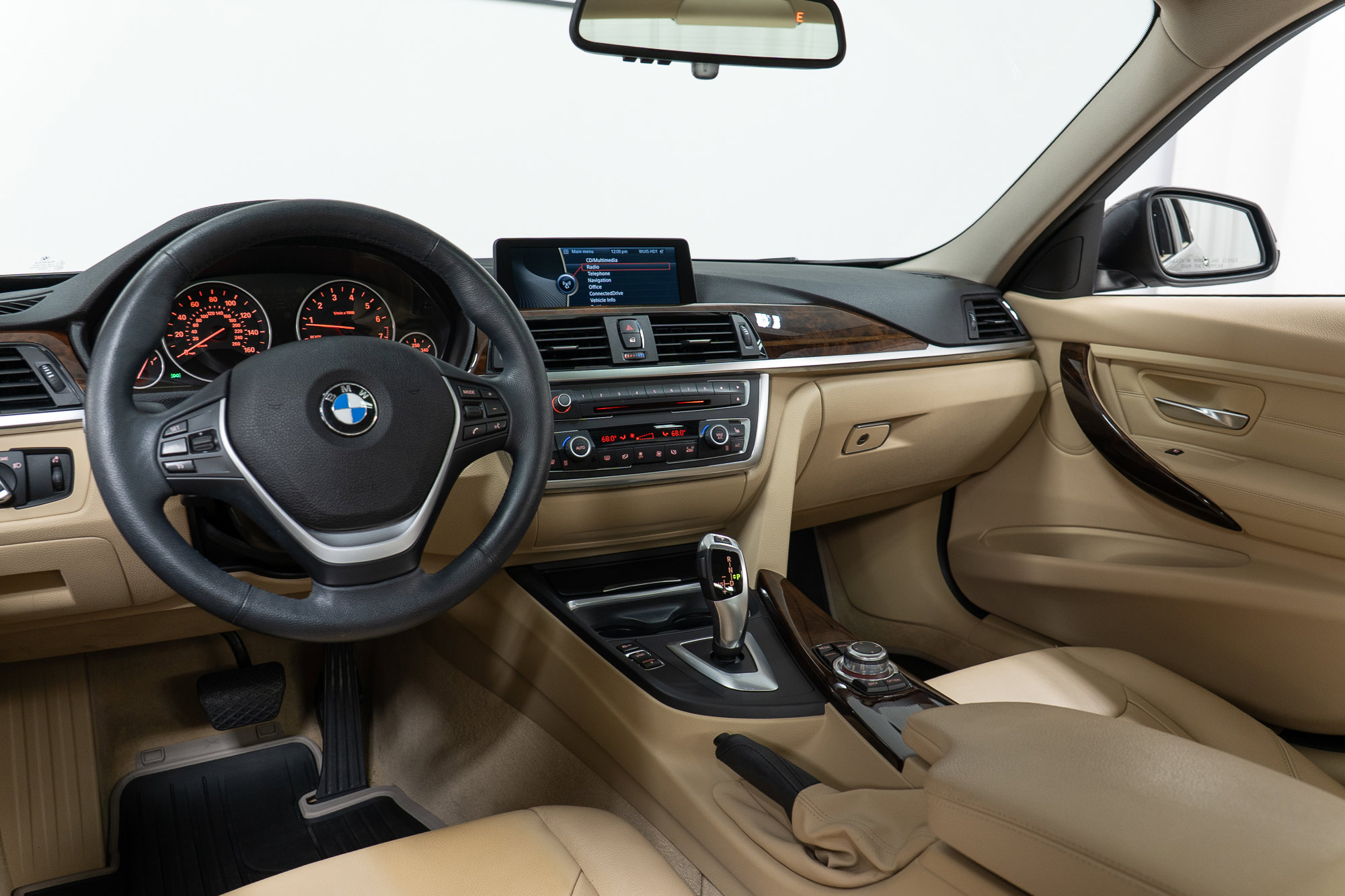 Used 2013 BMW 328i xDrive Sedan AWD/4WD image 16