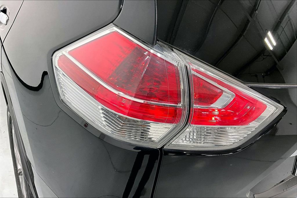 Used 2016 Nissan Rogue SL w/ SL Premium Package FWD image 39