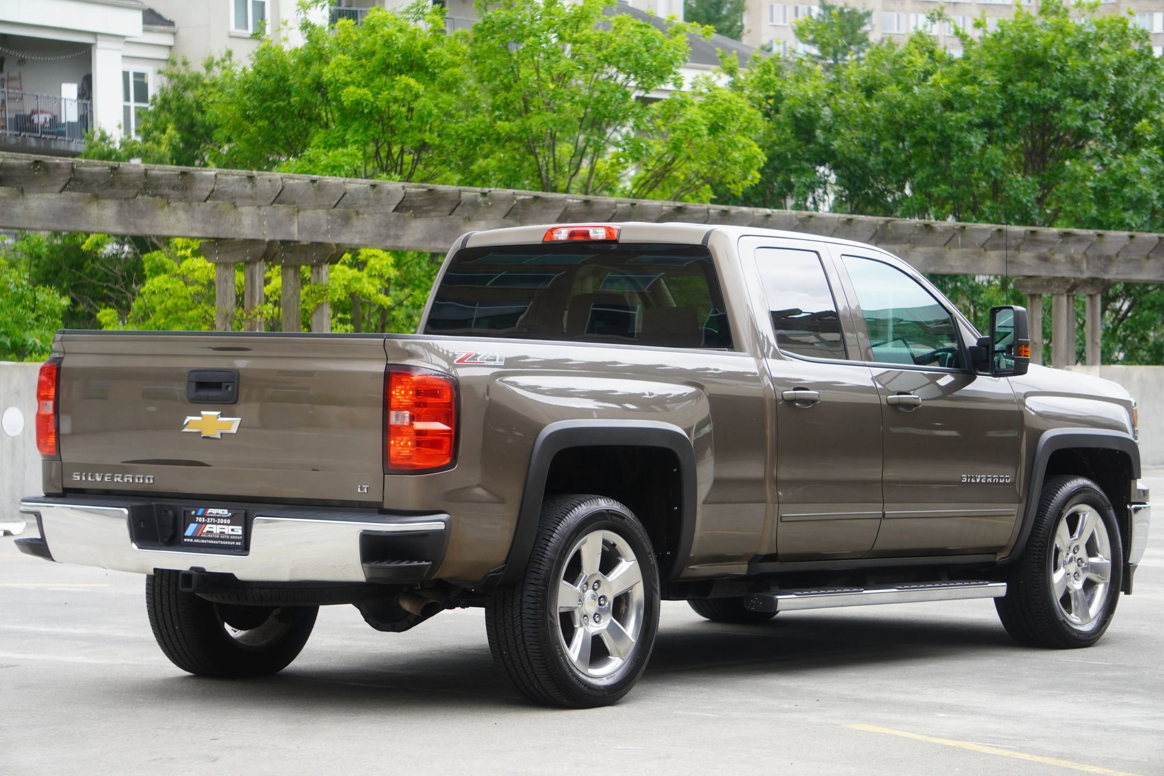 Used 2015 Chevrolet Silverado 1500 LT w/ LT Convenience Package AWD/4WD image 13