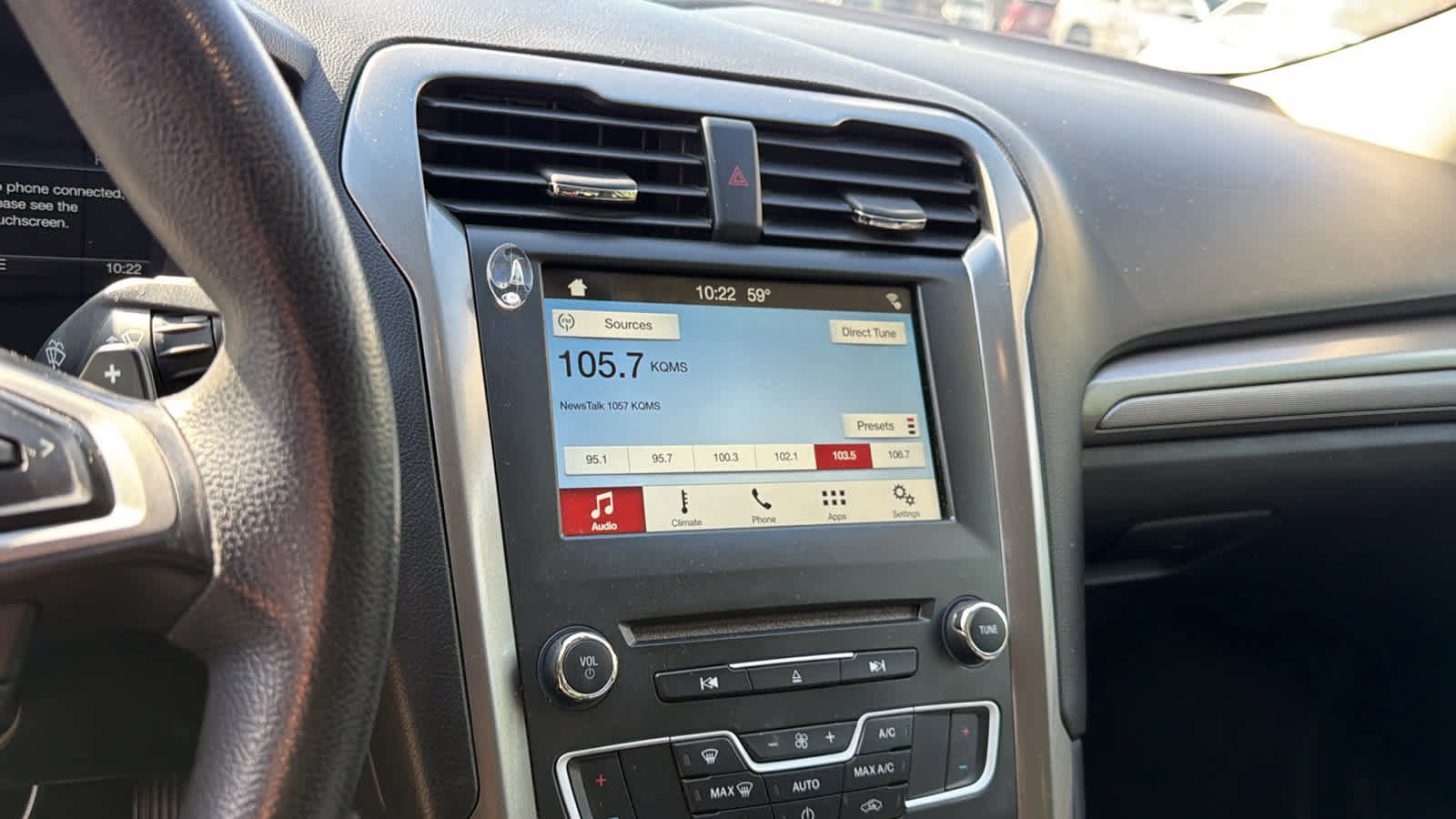 Used 2018 Ford Fusion SE w/ Fusion SE Technology Package FWD image 14