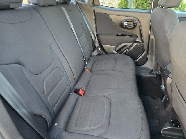 Used 2020 Jeep Renegade Latitude image 31