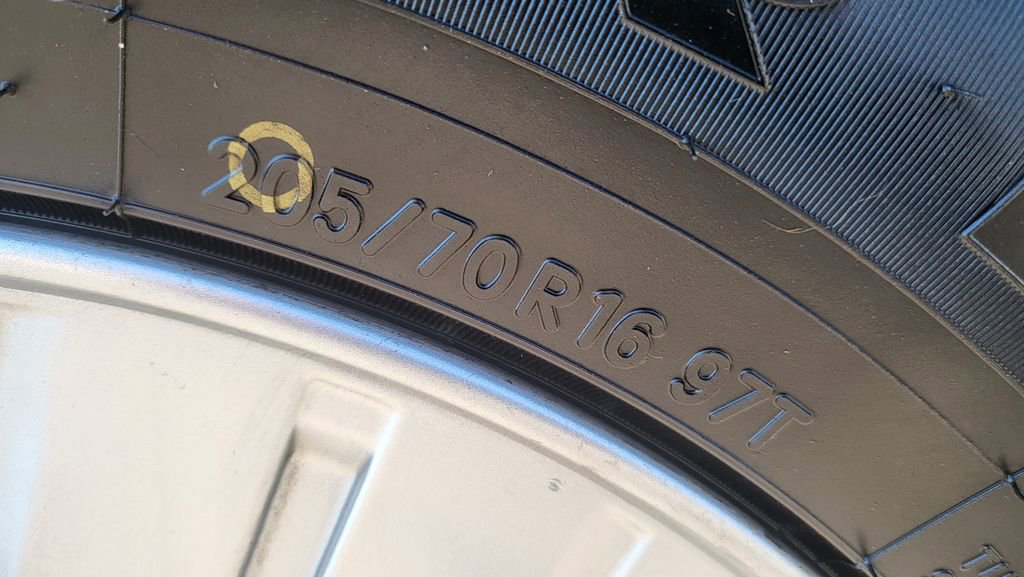 Used 2018 Chevrolet Trax LT w/ Driver Confidence Package image 15