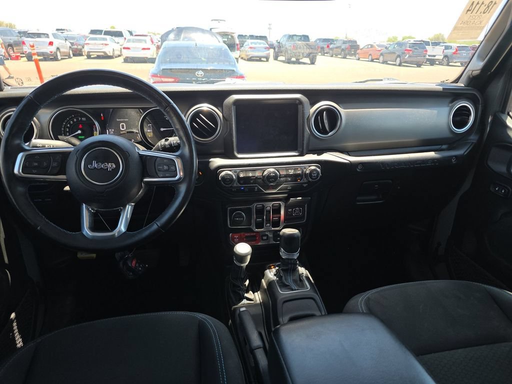 Used 2021 Jeep Wrangler Unlimited Rubicon 4xe w/ Cold Weather Group AWD/4WD image 6