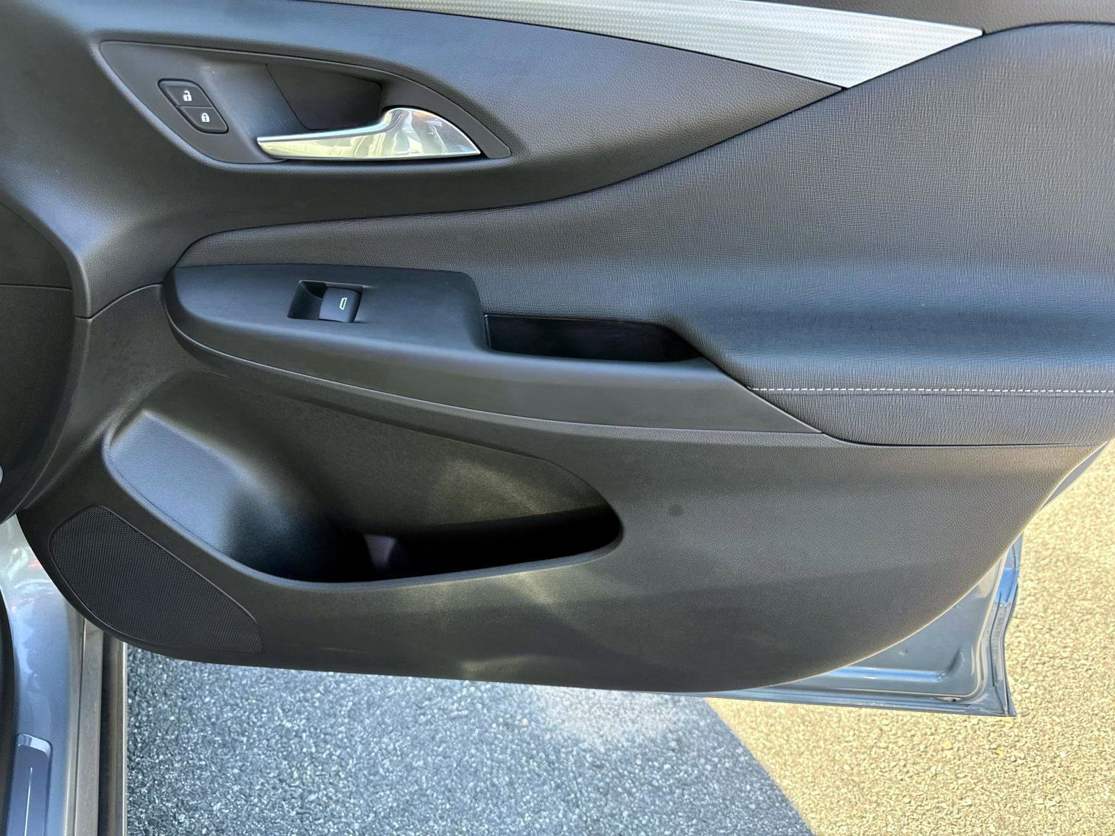 Certified 2025 Buick Envista Avenir image 9