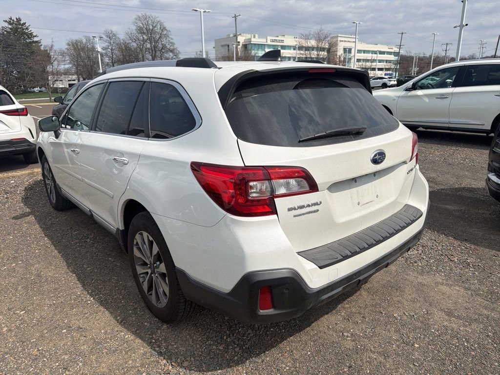 Used 2019 Subaru Outback 2.5i Touring image 6