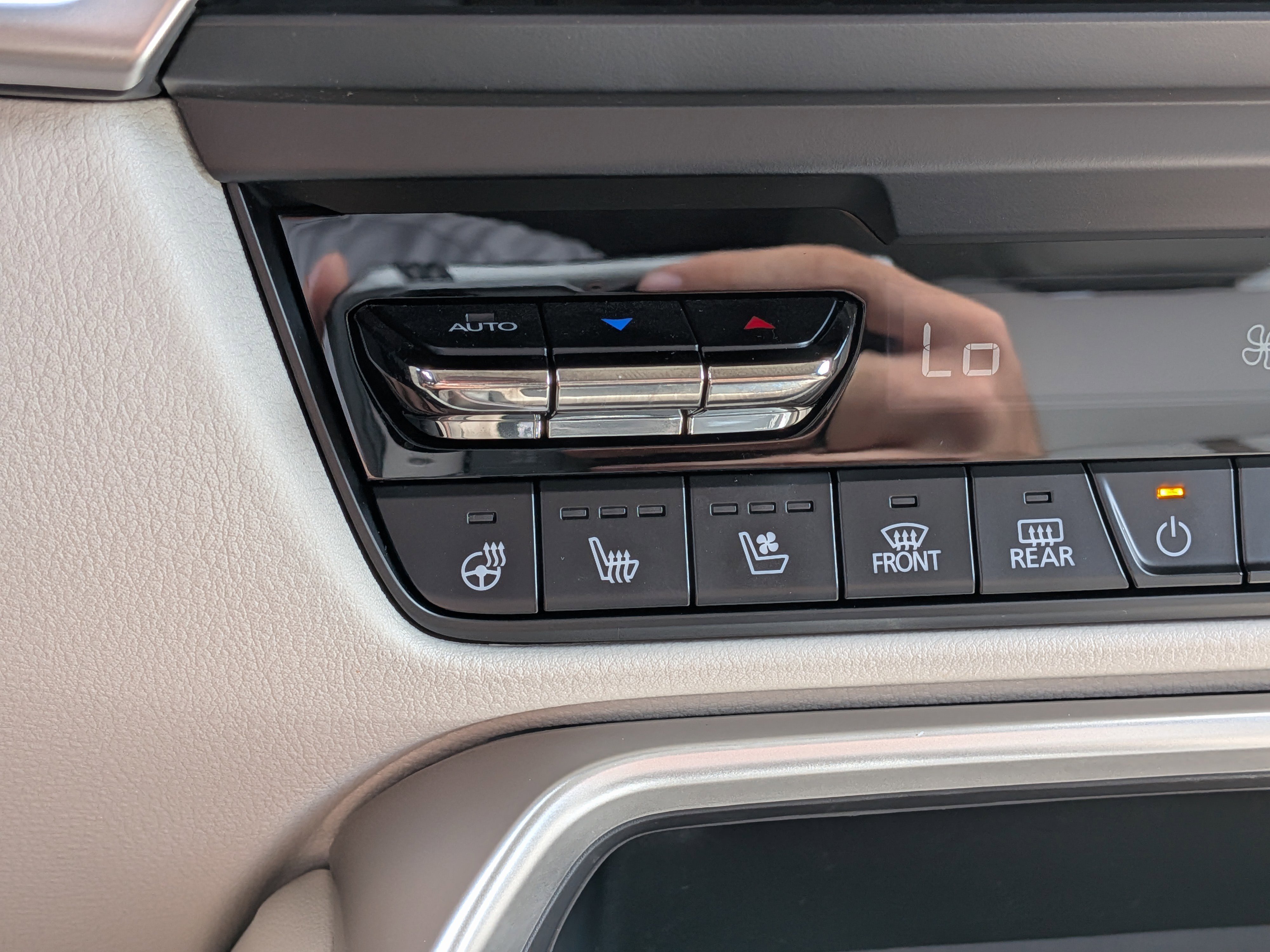 Certified 2024 MAZDA CX-90 Plug-In Hybrid w/ Premium Plus AWD/4WD image 31