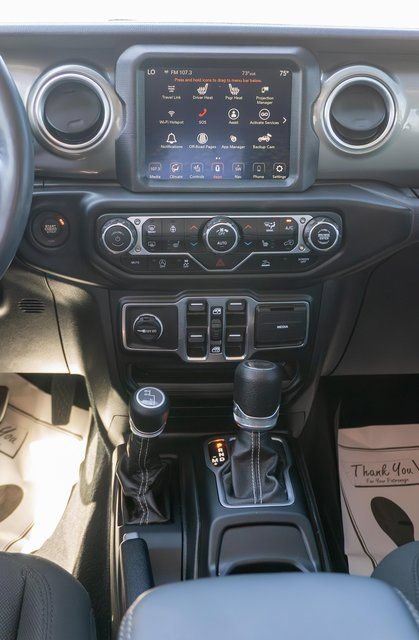 Used 2023 Jeep Wrangler Unlimited Sahara w/ Cold Weather Group AWD/4WD image 16
