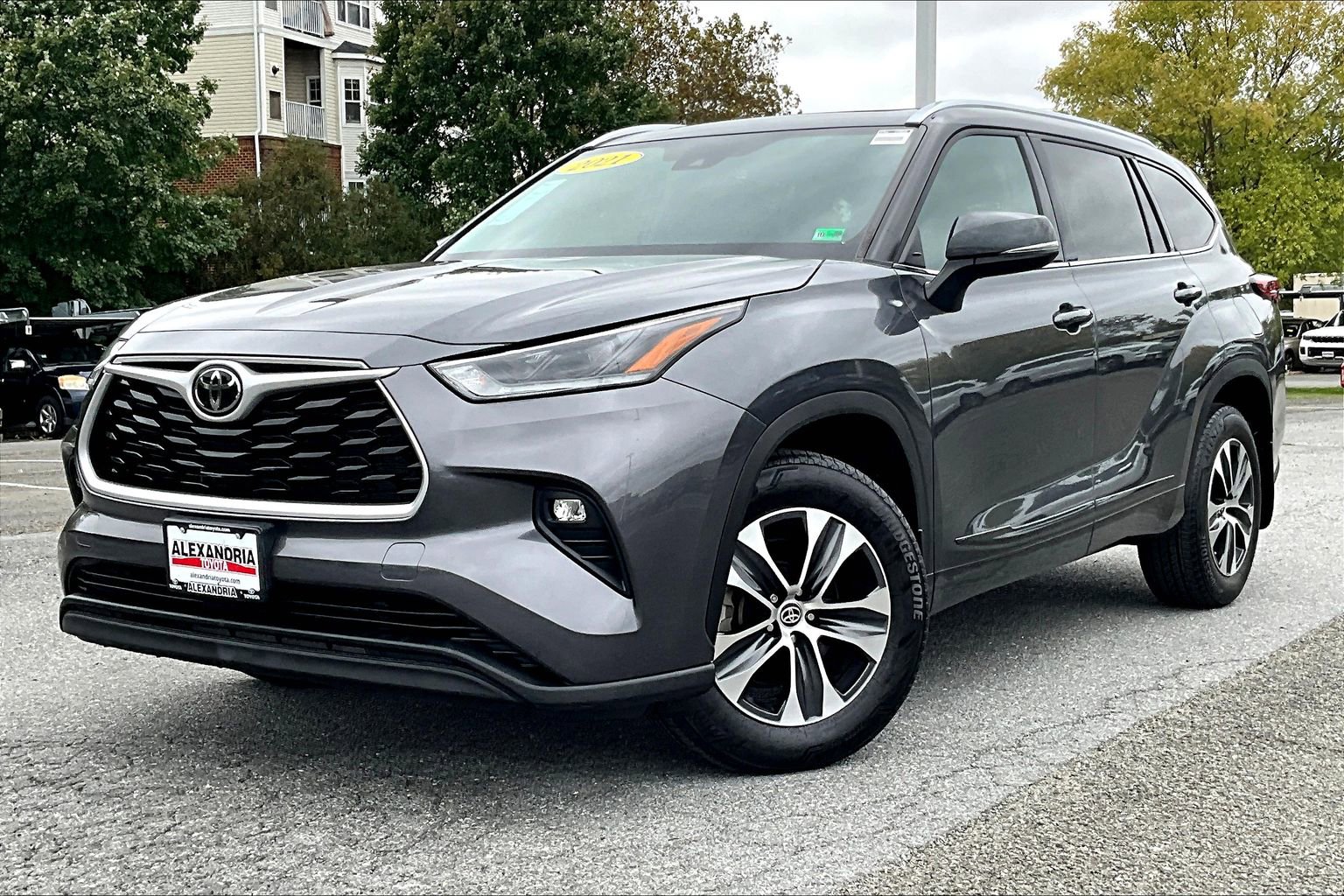 Used 2021 Toyota Highlander XLE
