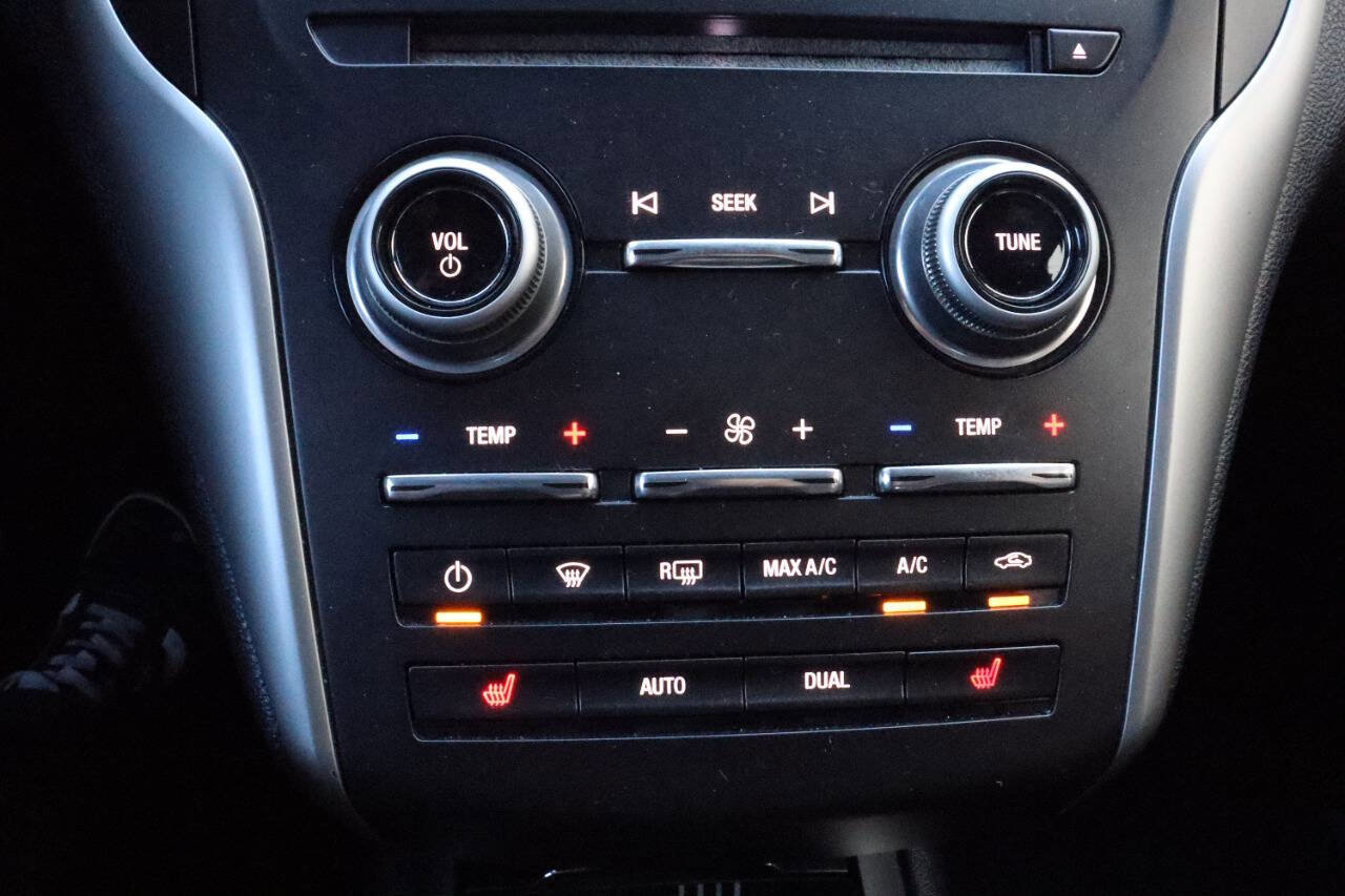 Used 2017 Lincoln MKC Select w/ Select Plus Package image 12