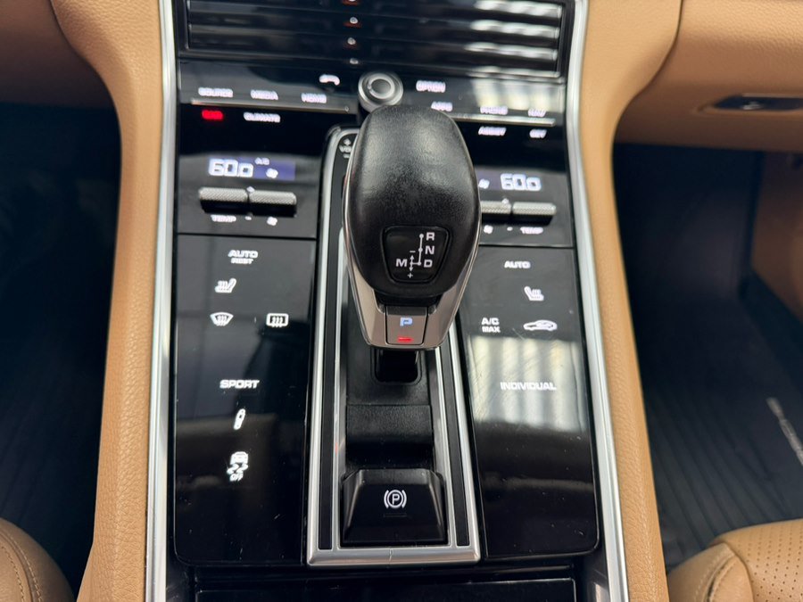 Used 2018 Porsche Panamera 4 AWD/4WD image 55