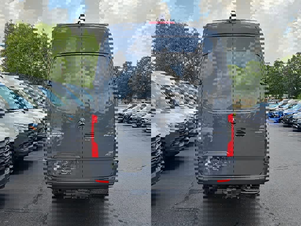 New 2025 Mercedes-Benz Sprinter 2500 image 3
