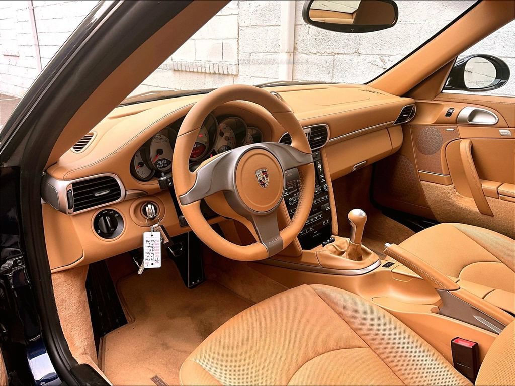 Used 2010 Porsche 911 Carrera 4S AWD/4WD image 4