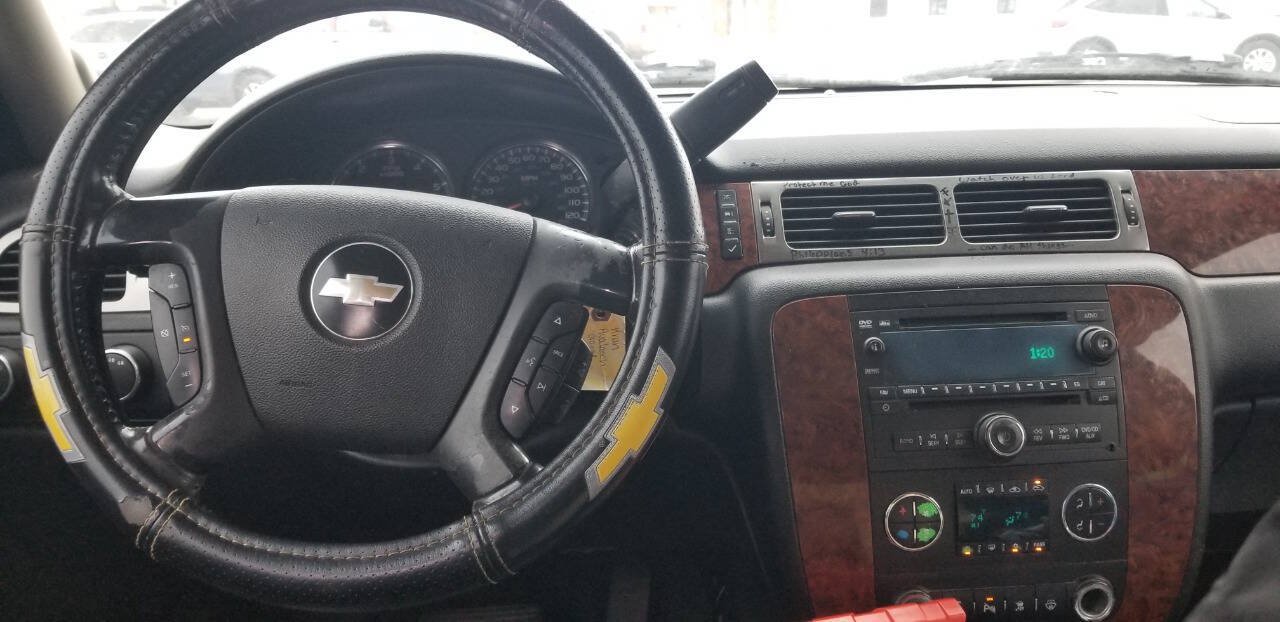Used 2007 Chevrolet Avalanche LT w/ LT Preferred Equipment Group AWD/4WD image 6