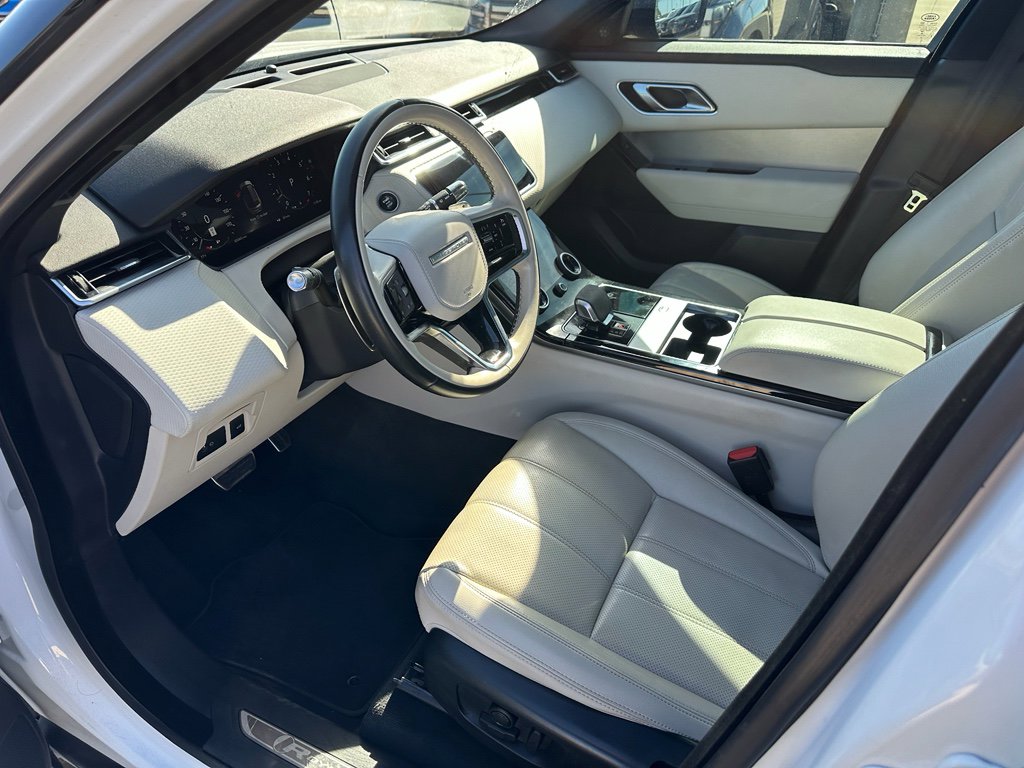 Used 2023 Land Rover Range Rover Velar R-Dynamic S image 12