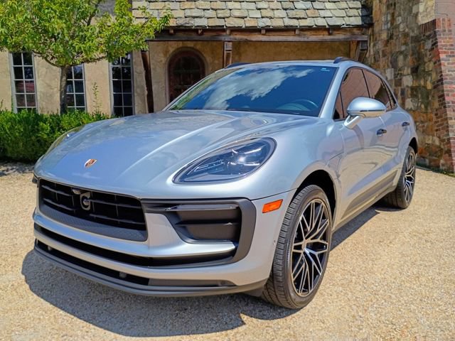 Used 2022 Porsche Macan AWD/4WD image 6