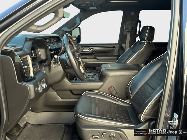 Used 2024 GMC Sierra 2500 AT4X AWD/4WD image 10