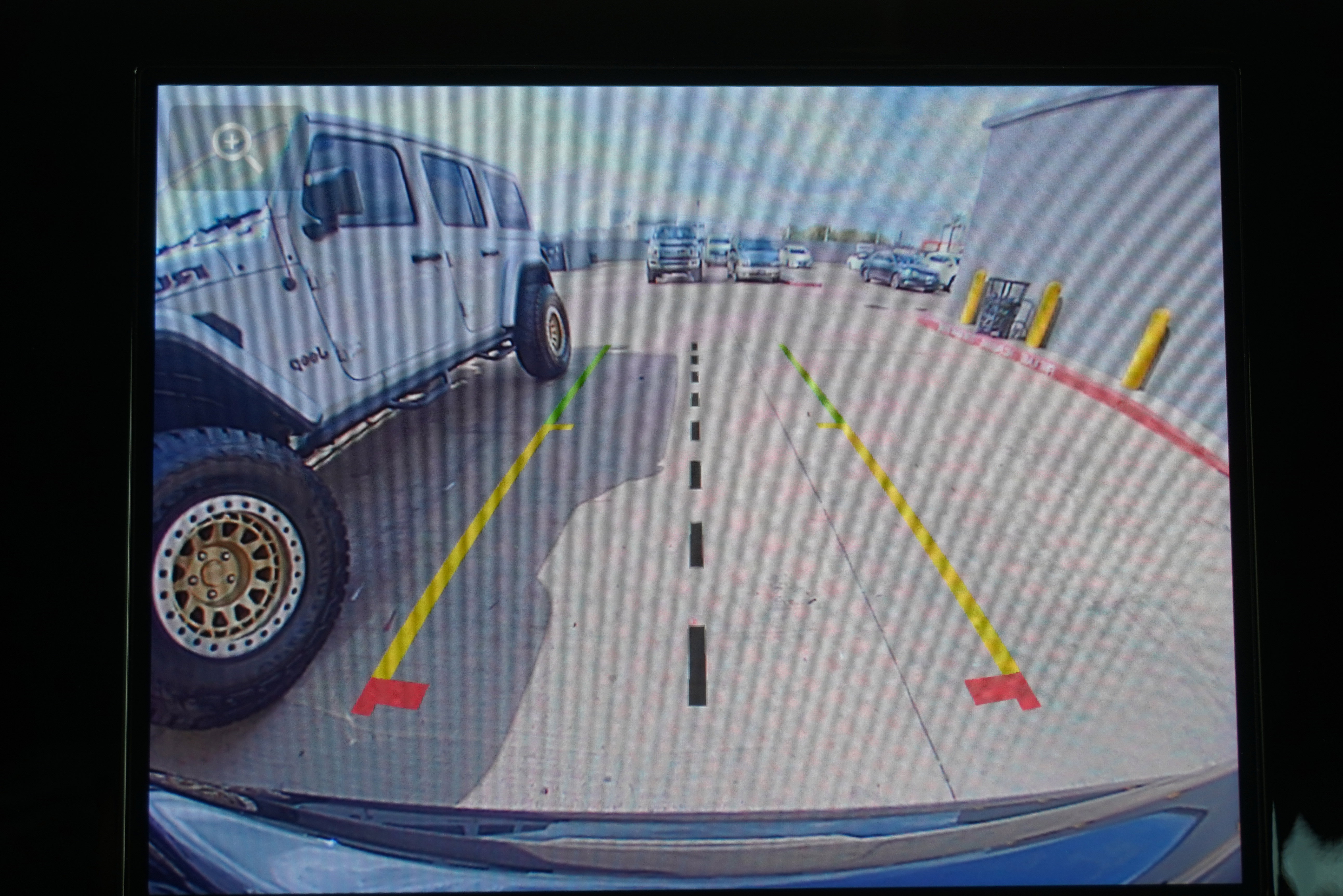 Used 2025 Jeep Compass Latitude image 32