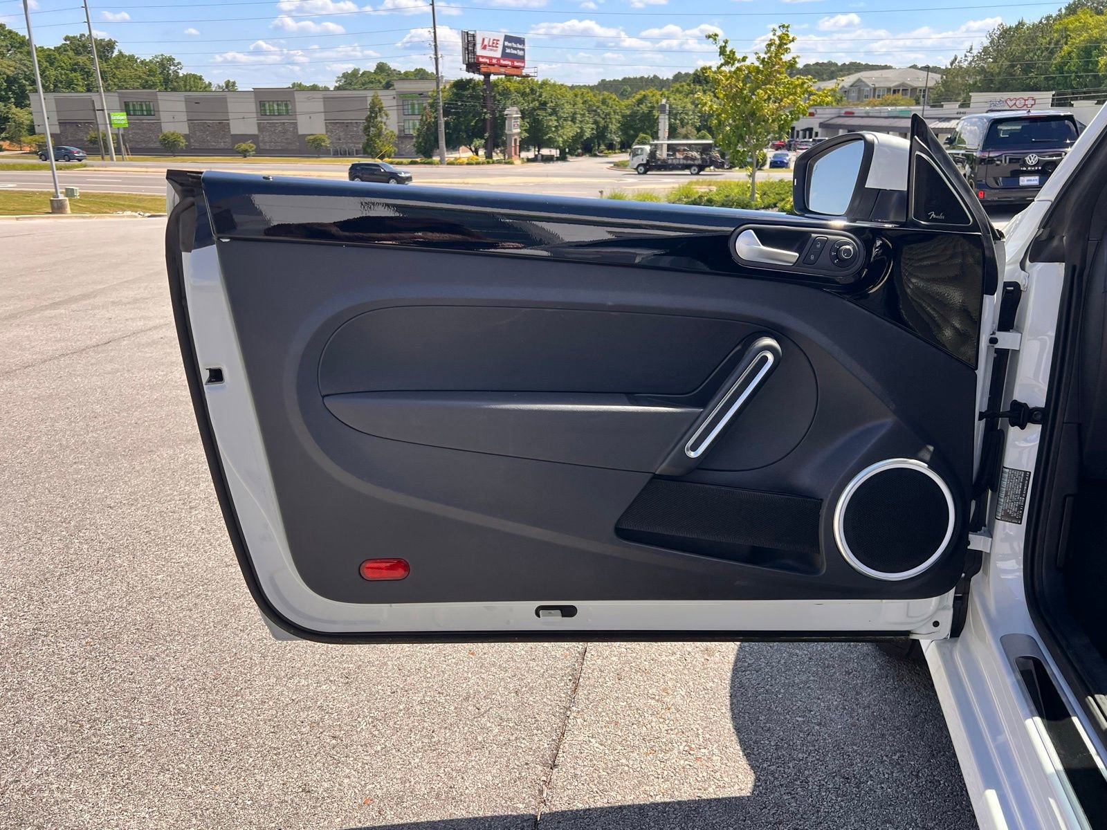 Used 2019 Volkswagen Beetle 2.0T Final Edition SEL FWD image 25