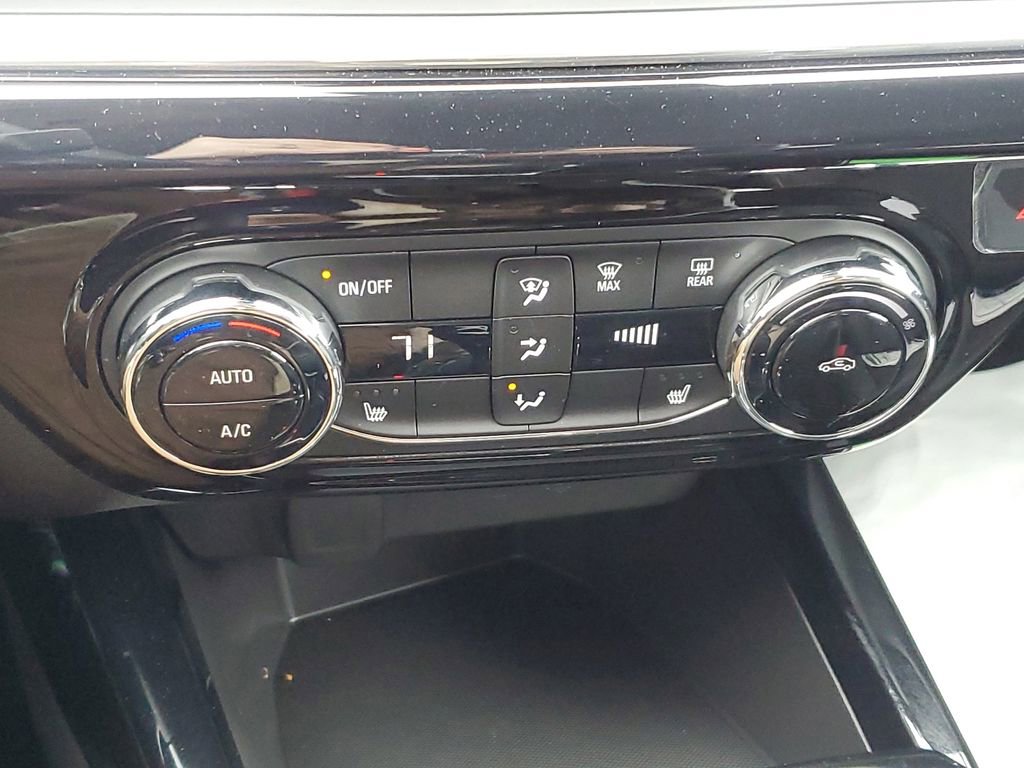 Certified 2025 Chevrolet Trax ACTIV w/ Driver Confidence Package image 17