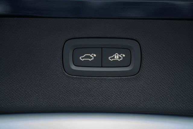 New 2026 Volvo XC90 B6 Plus w/ Protection Package Premier image 11