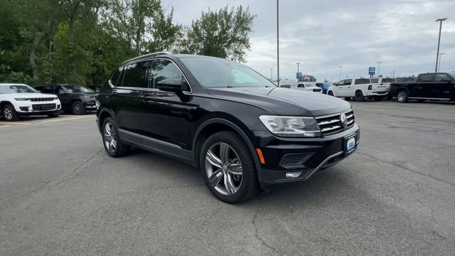 Used 2021 Volkswagen Tiguan SEL AWD/4WD image 2