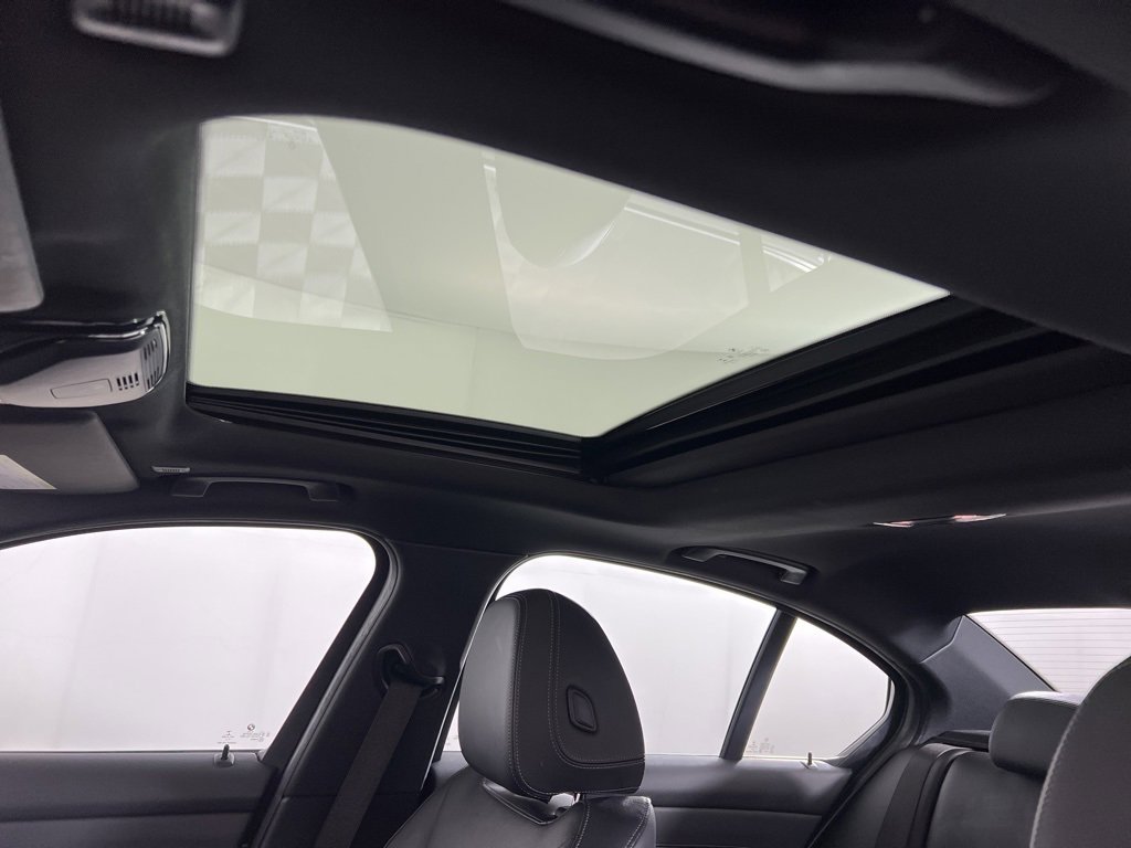 Used 2021 BMW 330i xDrive Sedan w/ Premium Package image 34