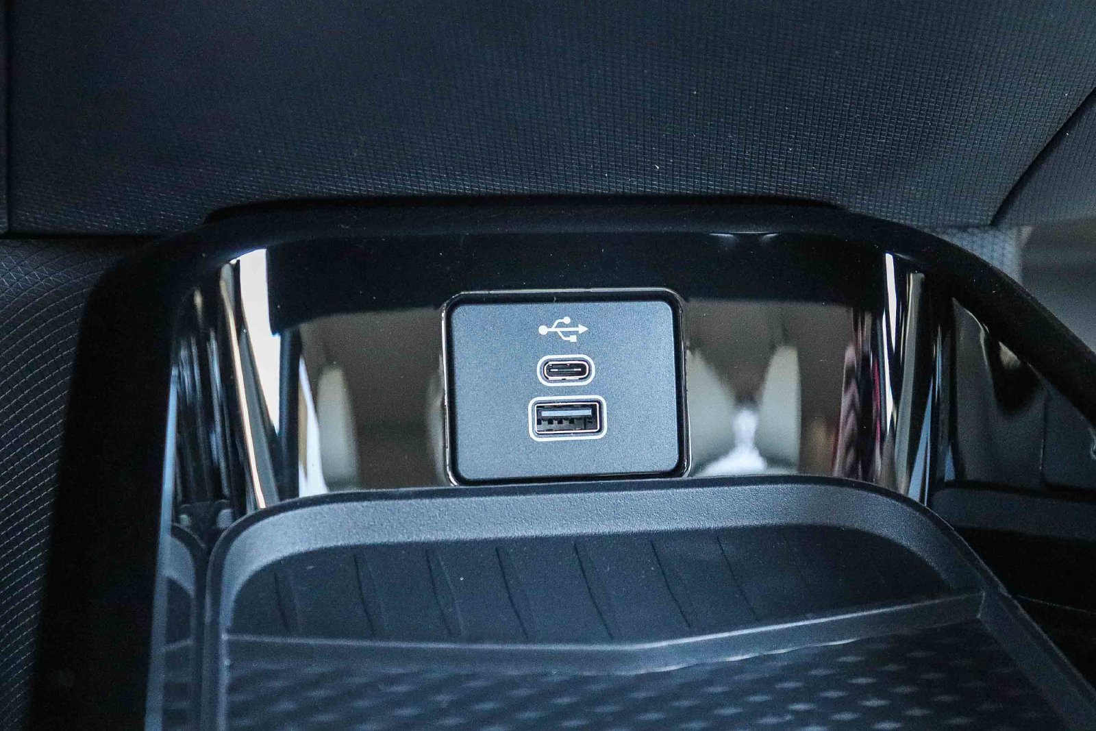 New 2026 Ford Mustang Mach-E Premium w/ Technology Package RWD image 26