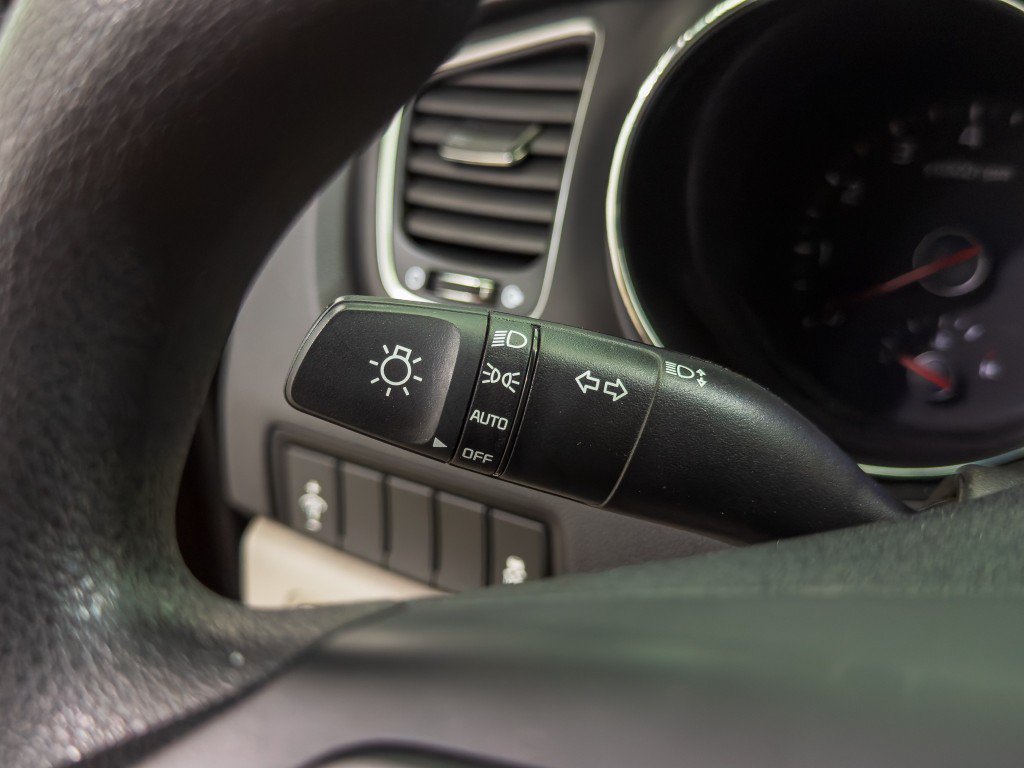 Used 2019 Kia Sedona LX FWD image 26