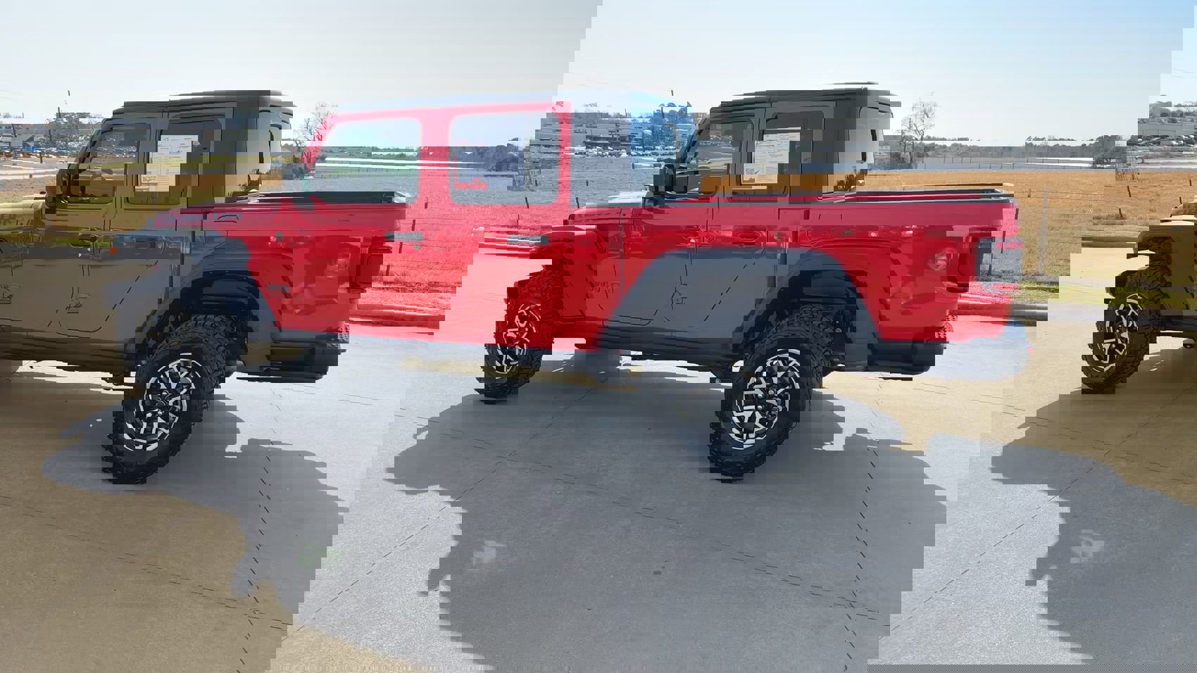 Used 2024 Jeep Gladiator Rubicon w/ Safety Group image 5