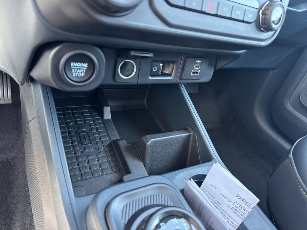 New 2025 Ford Maverick Lobo image 31