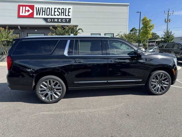 Used 2025 GMC Yukon XL Denali Ultimate image 2