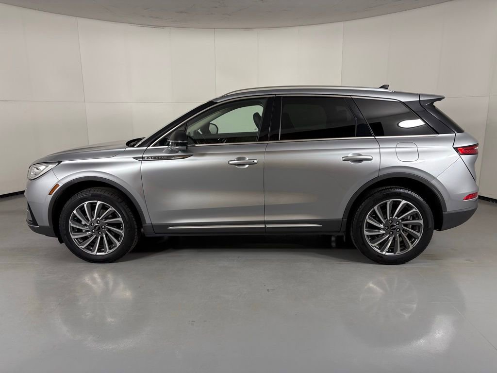 Used 2024 Lincoln Corsair Reserve w/ Equipment Group 201A image 6