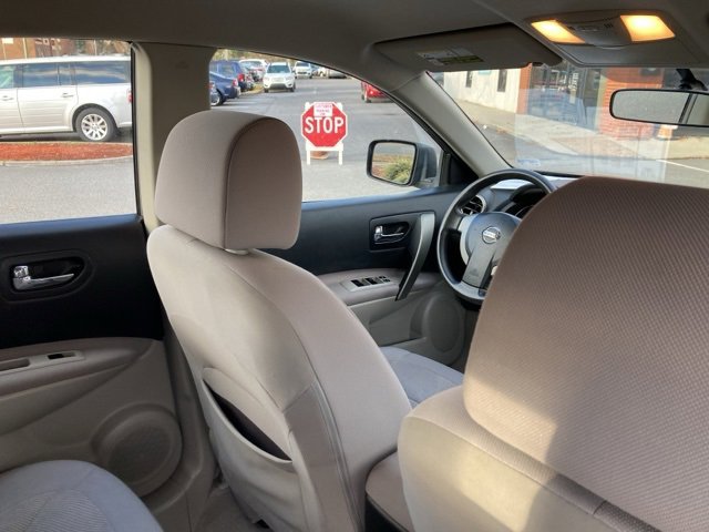 Used 2011 Nissan Rogue S image 28