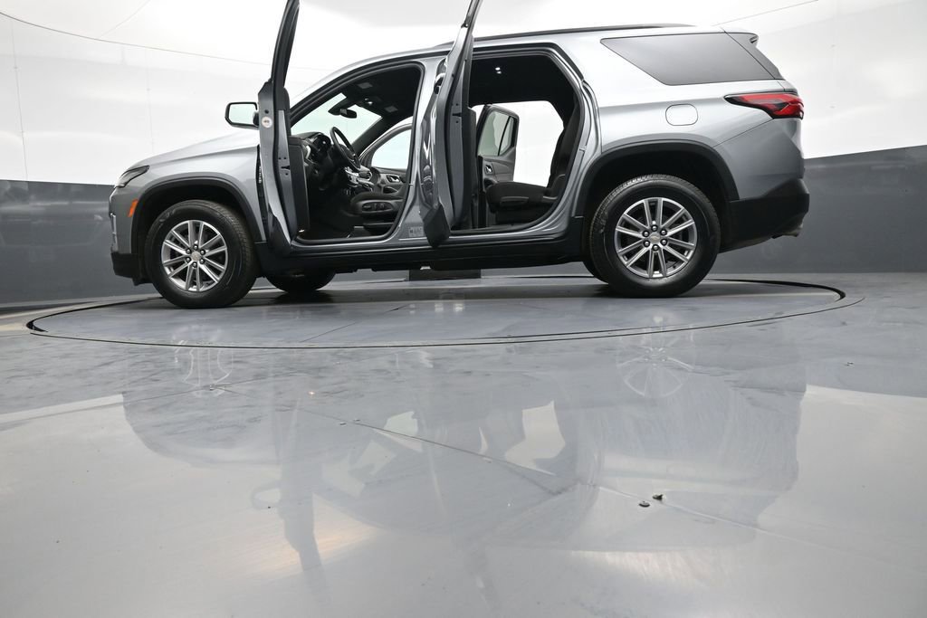Used 2023 Chevrolet Traverse LT AWD/4WD image 50