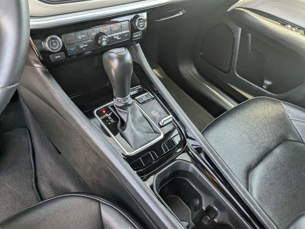 Used 2025 Jeep Compass Limited image 17