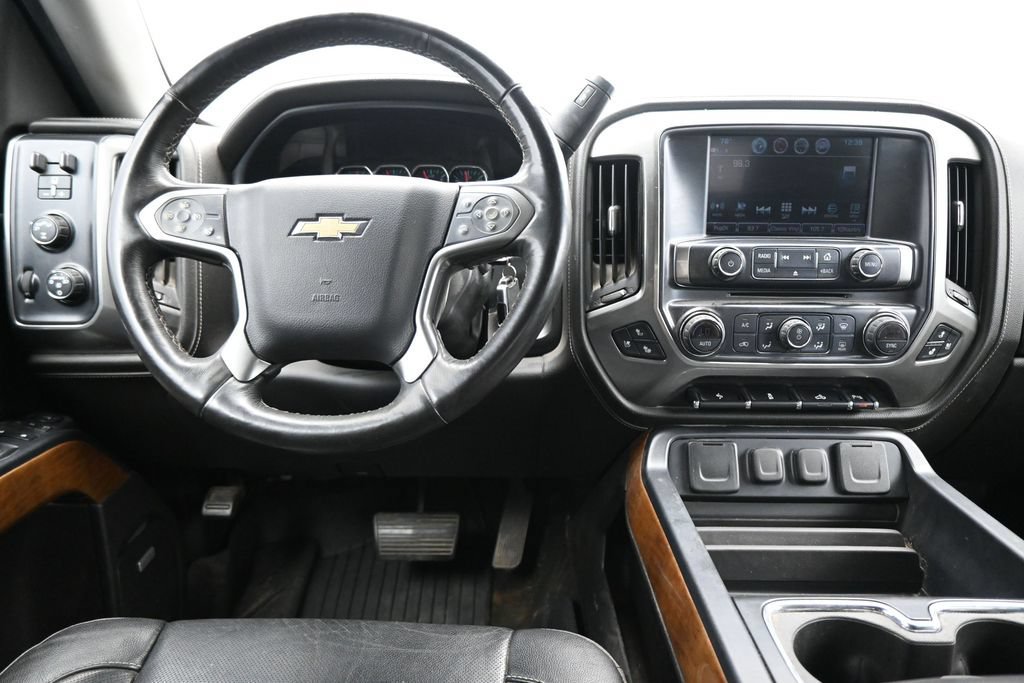 Used 2018 Chevrolet Silverado 1500 LTZ w/ Sport Package AWD/4WD image 16