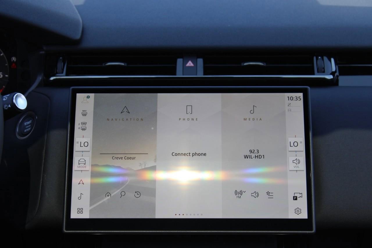 Used 2025 Land Rover Range Rover Velar Dynamic SE image 16