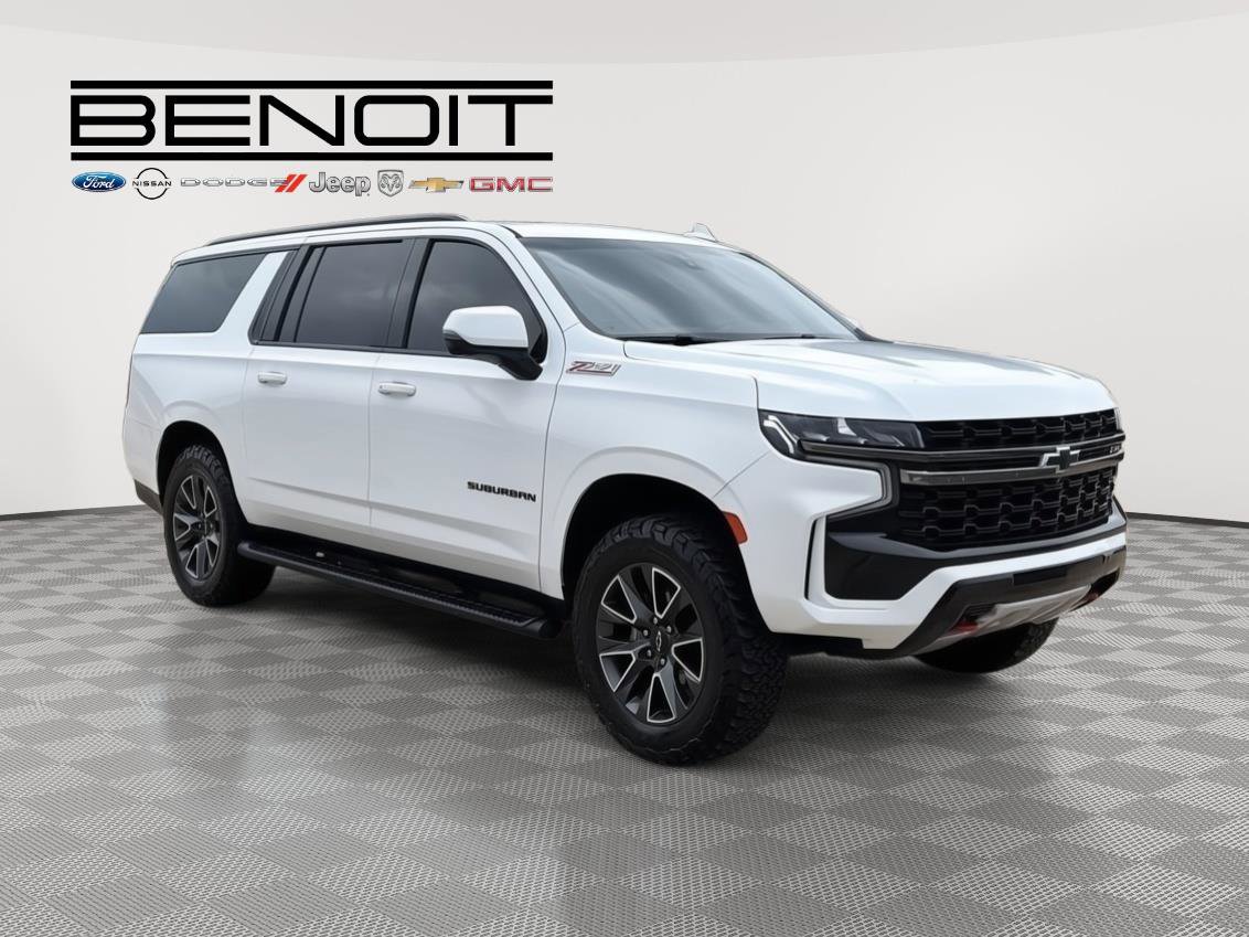 Used 2021 Chevrolet Suburban Z71 w/ Luxury Package image 3