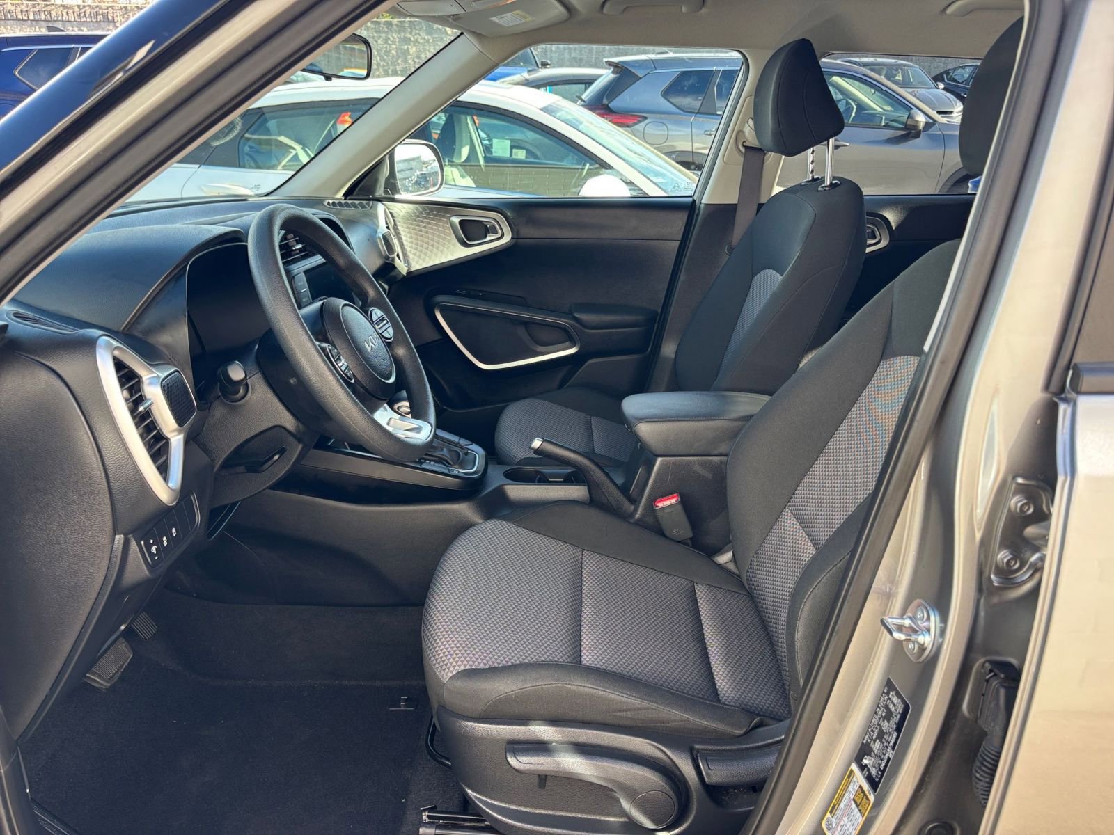 Used 2025 Kia Soul LX w/ LX Technology Package image 29