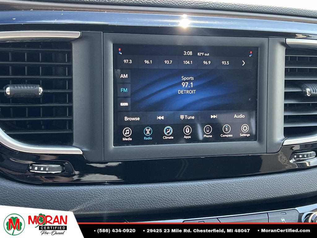 Used 2020 Chrysler Voyager LX FWD image 20