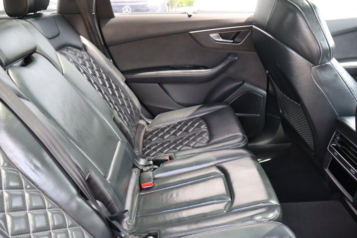 Used 2023 Audi SQ7 Prestige AWD/4WD image 15