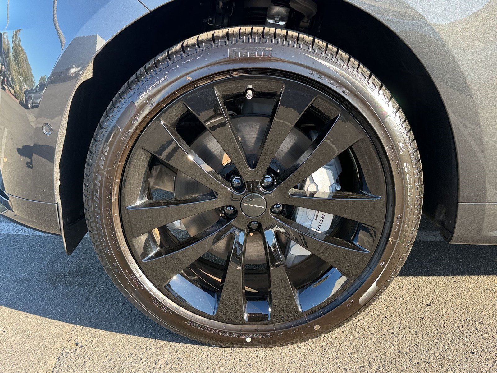 New 2026 Land Rover Range Rover Sport Dynamic SE AWD/4WD image 13