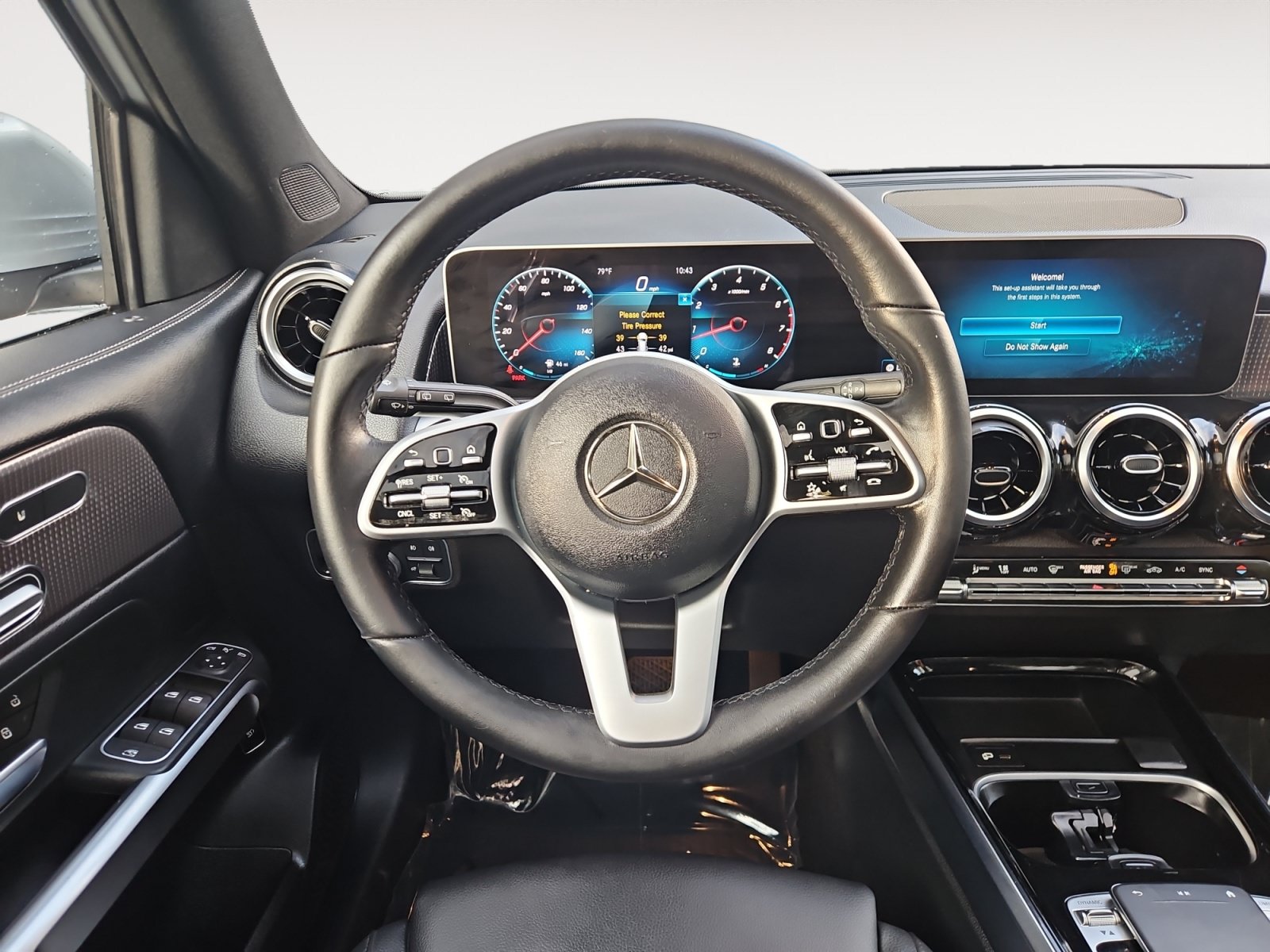 Used 2020 Mercedes-Benz GLB 250 4MATIC w/ Premium Package image 12
