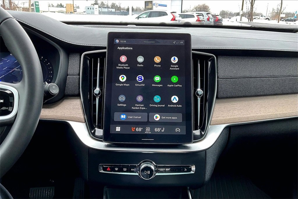 Certified 2026 Volvo XC90 B6 Plus w/ Protection Package Premier image 15