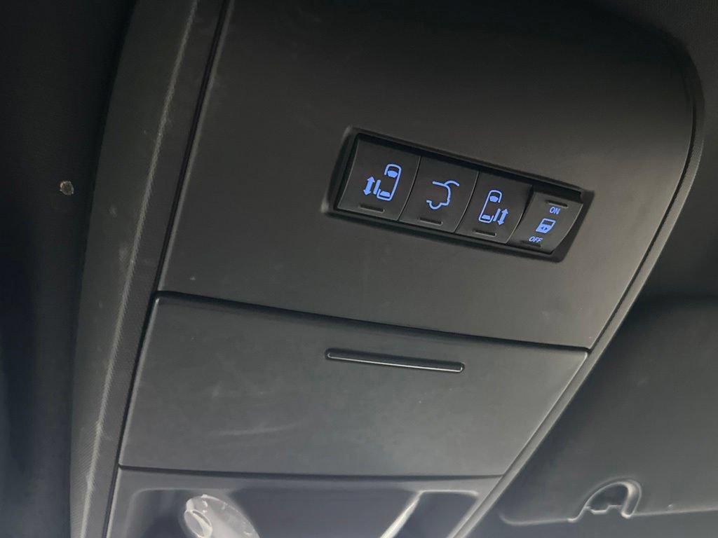 Used 2017 Dodge Grand Caravan SXT FWD image 40