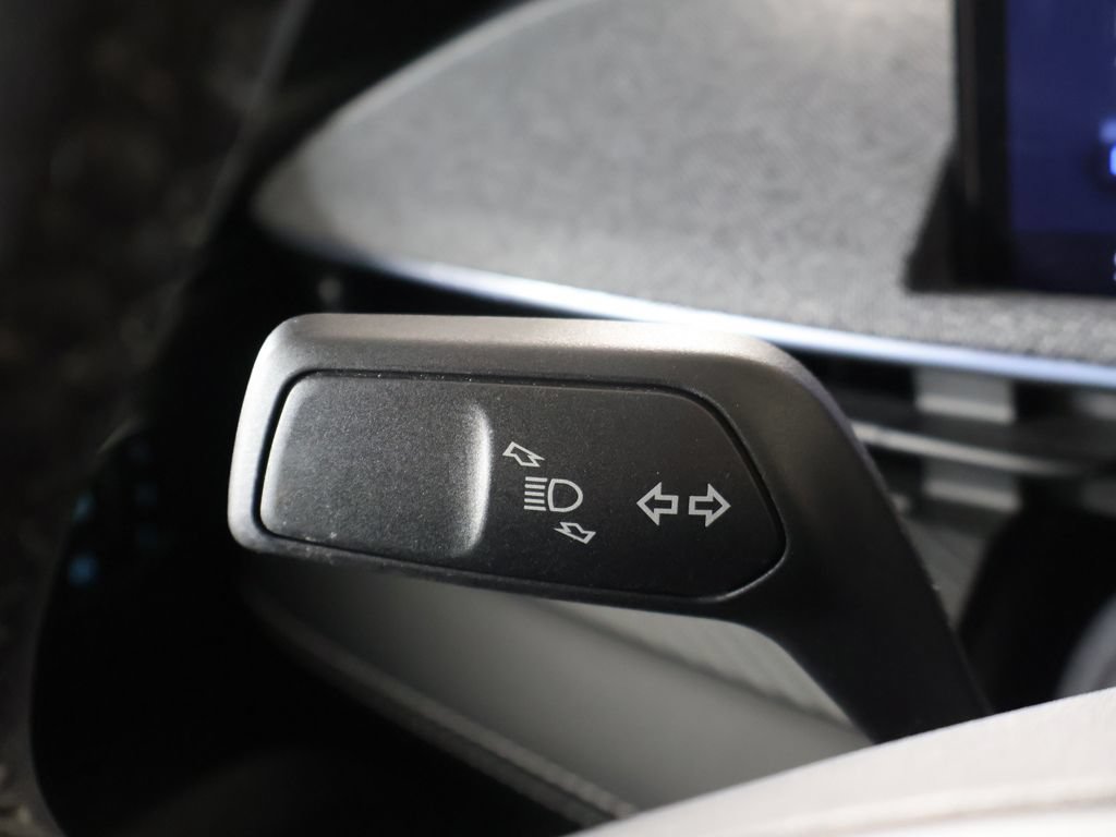 Used 2023 Ford Mustang Mach-E Premium AWD/4WD image 45